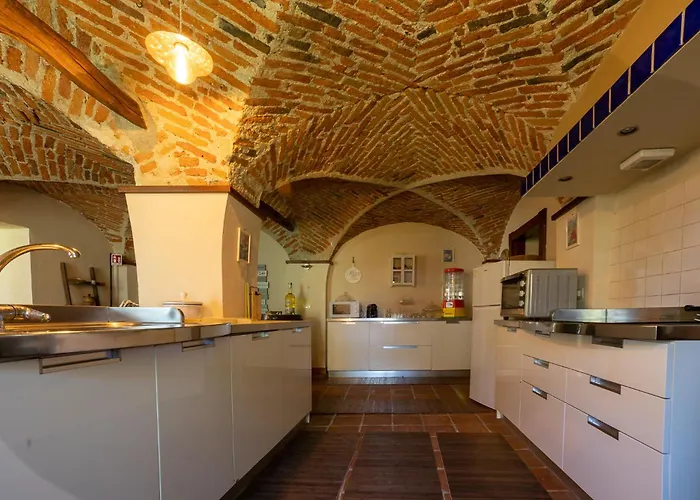 Villa Bottera With Jacuzzi In The Garden Cuneo Langhe Piemonte