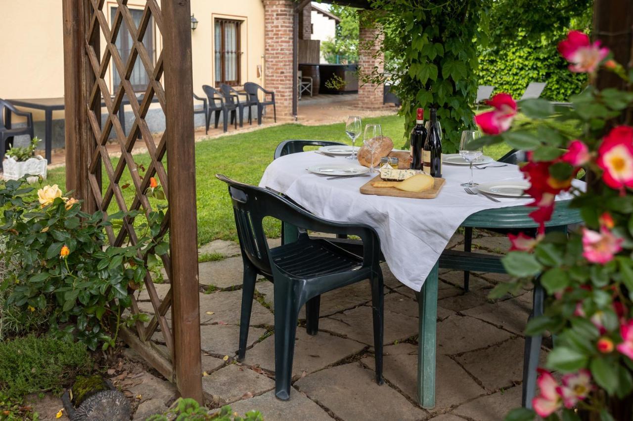 Bottera With Jacuzzi In The Garden Cuneo Langhe Piemonte Riforano